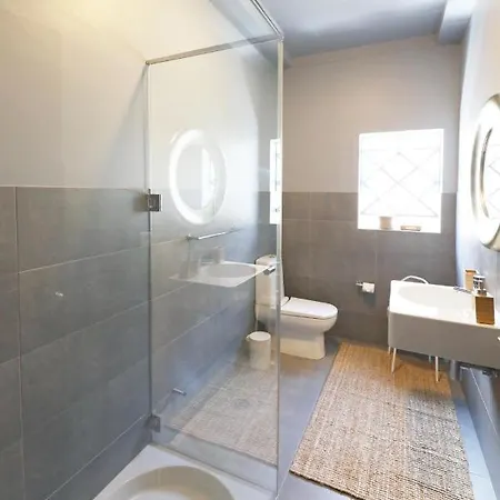 Flh Spacious Flat