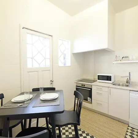 Flh Spacious Flat アパート *